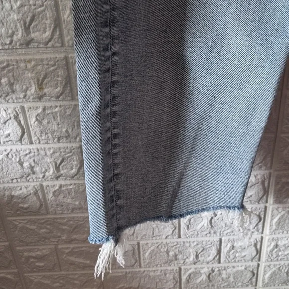 Stylish Light Blue Distressed Women mom Jeans - Picture 4 of 10